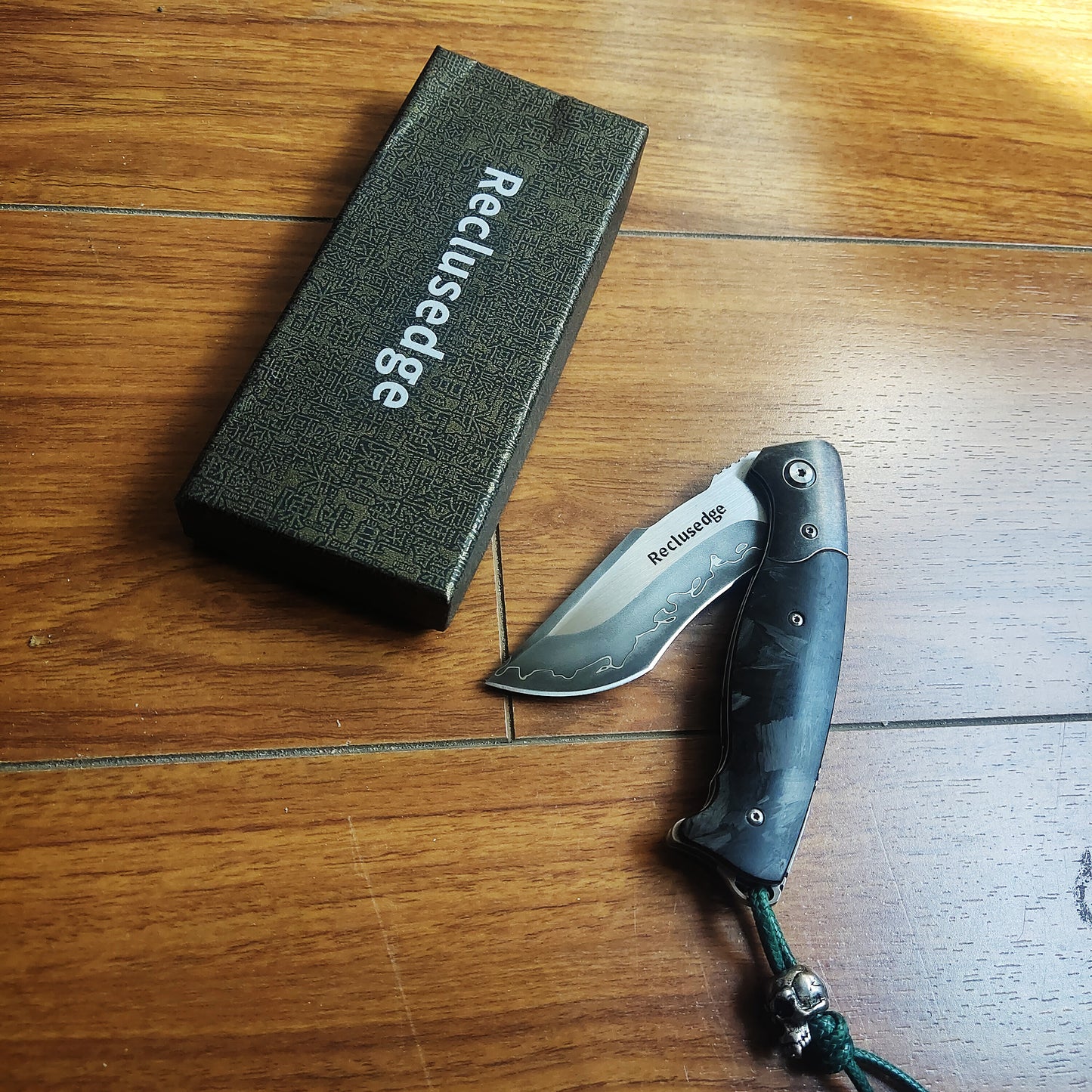 Reclusedge SKD-11 Steel Blade Carbon Fiber Handle Folding Knife