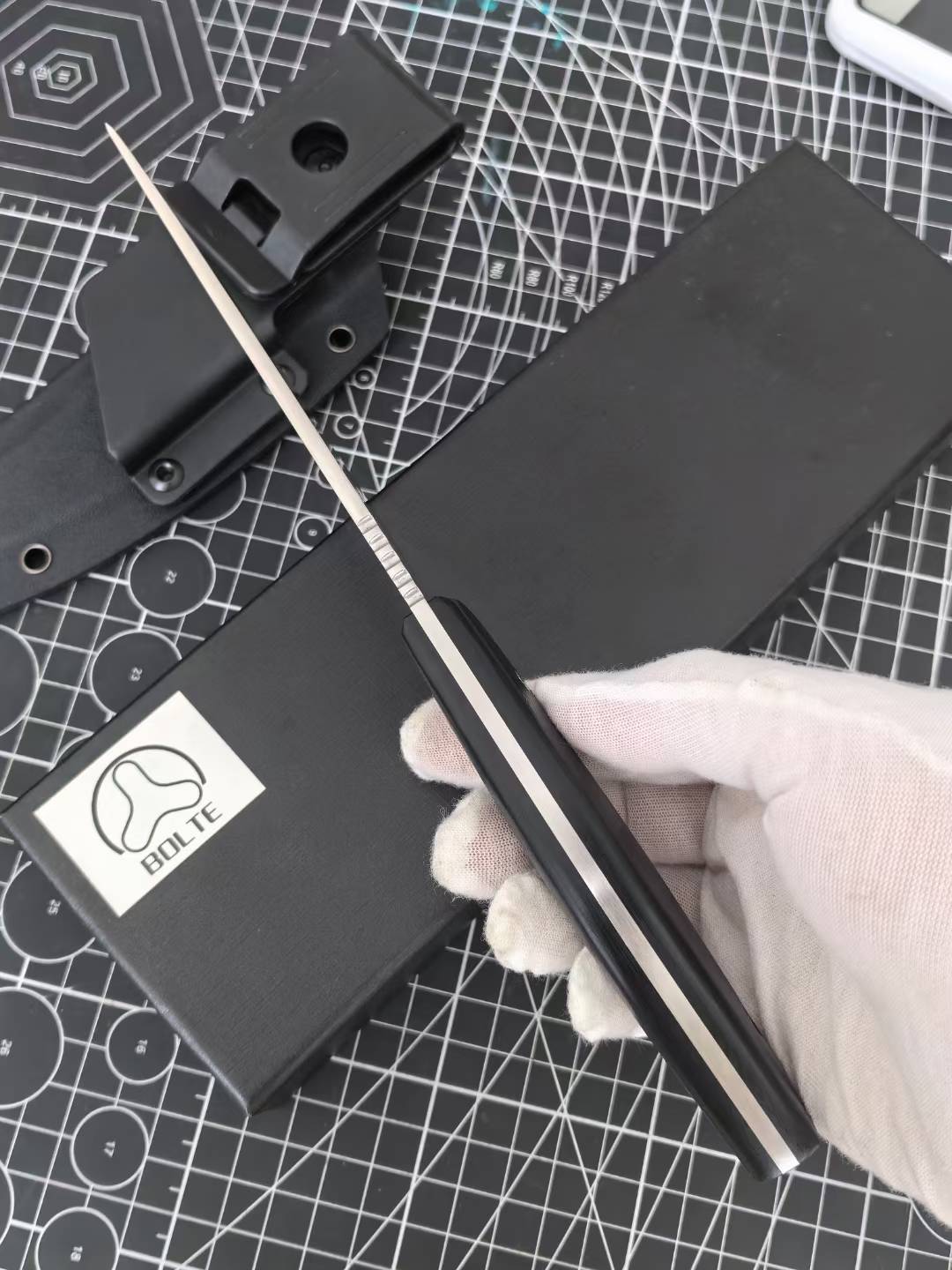 Bolte Fox Hunting 14C28N Steel Outdoor Fixed Blade Knife