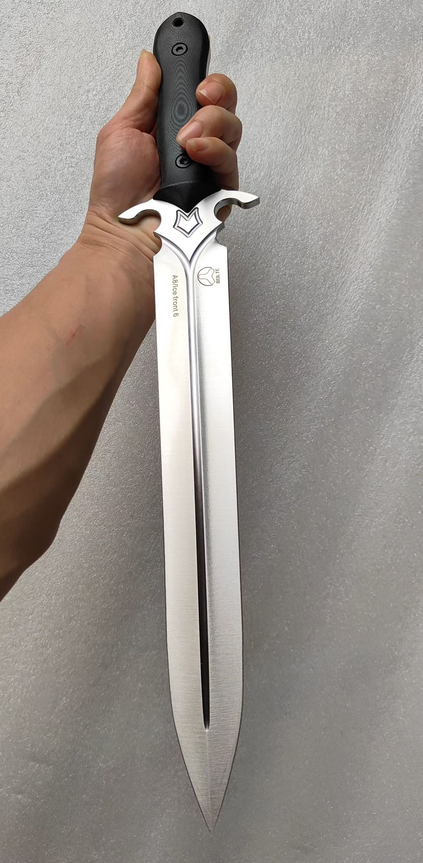 Bolte Ice Front 6 A8 Steel Dagger Double Blade Knife