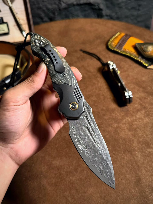 Cured Wood Handle Damascus Blade Outdoor Folding Knife