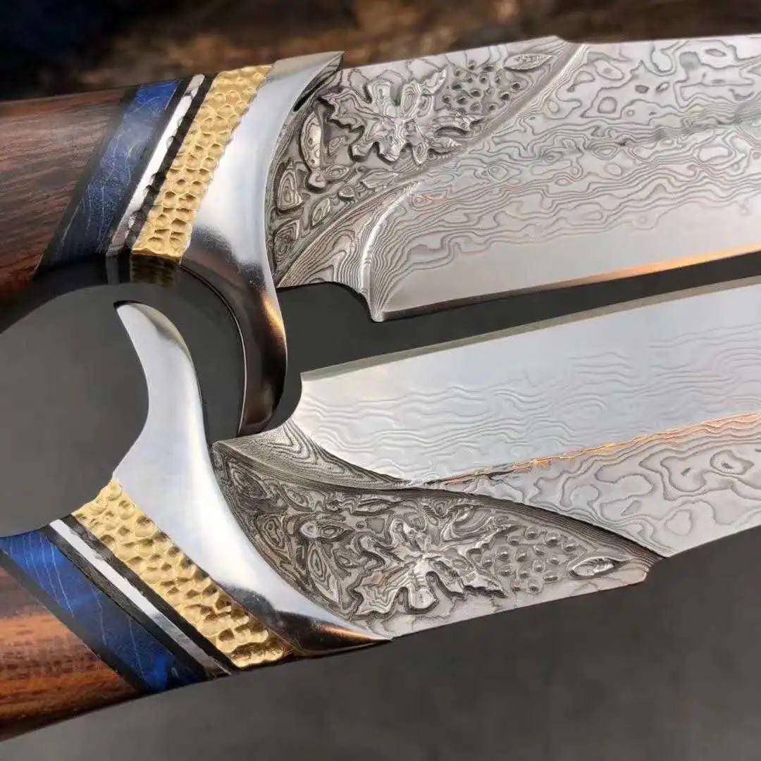 Handmade Damascus Steel Hunting Knife with Leather Sheath