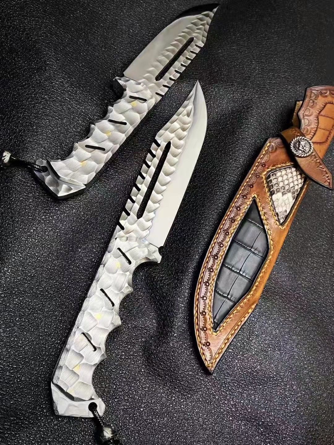 Frost VG10 Steel Outdoor Fixed Blade Knife