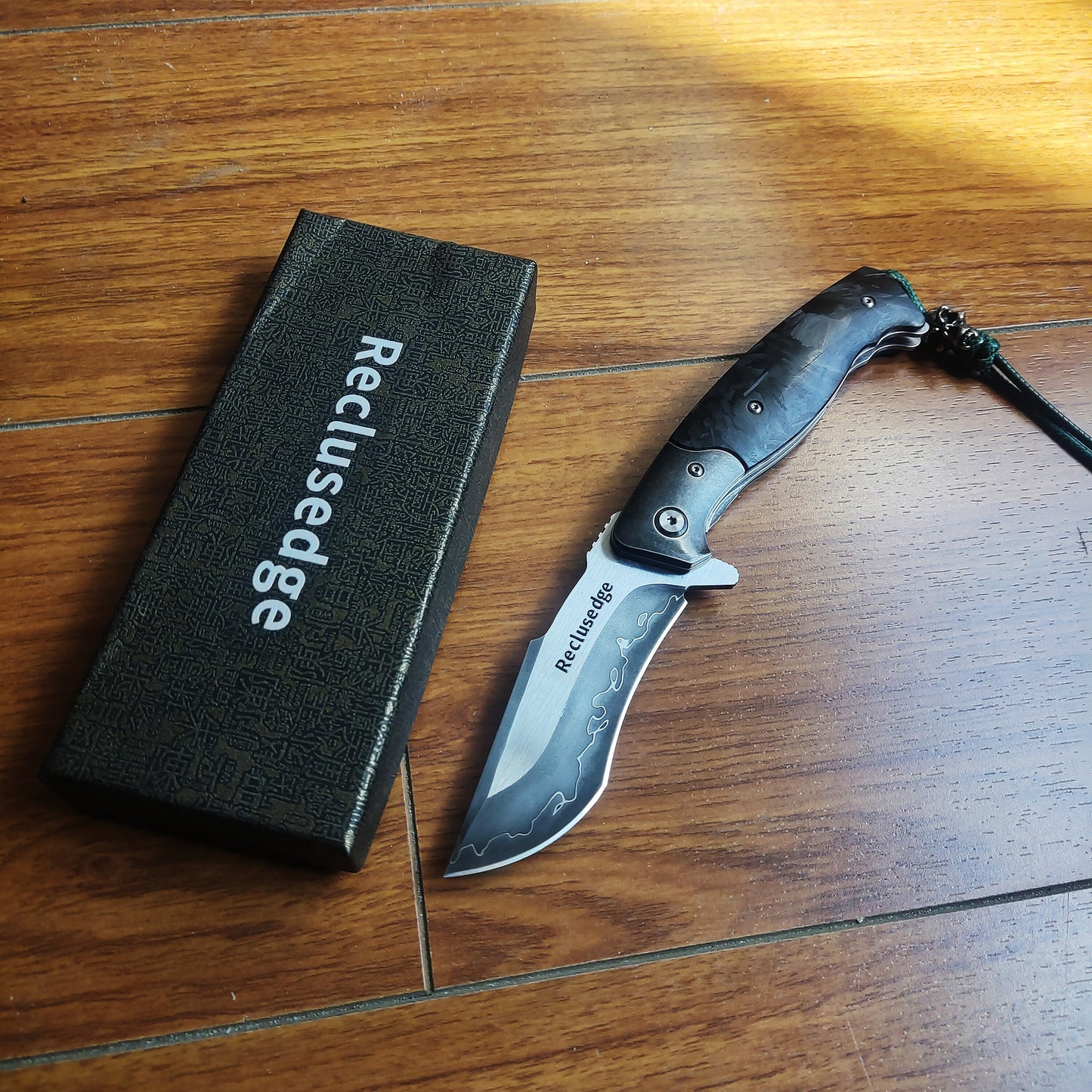 Reclusedge SKD-11 Steel Blade Carbon Fiber Handle Folding Knife