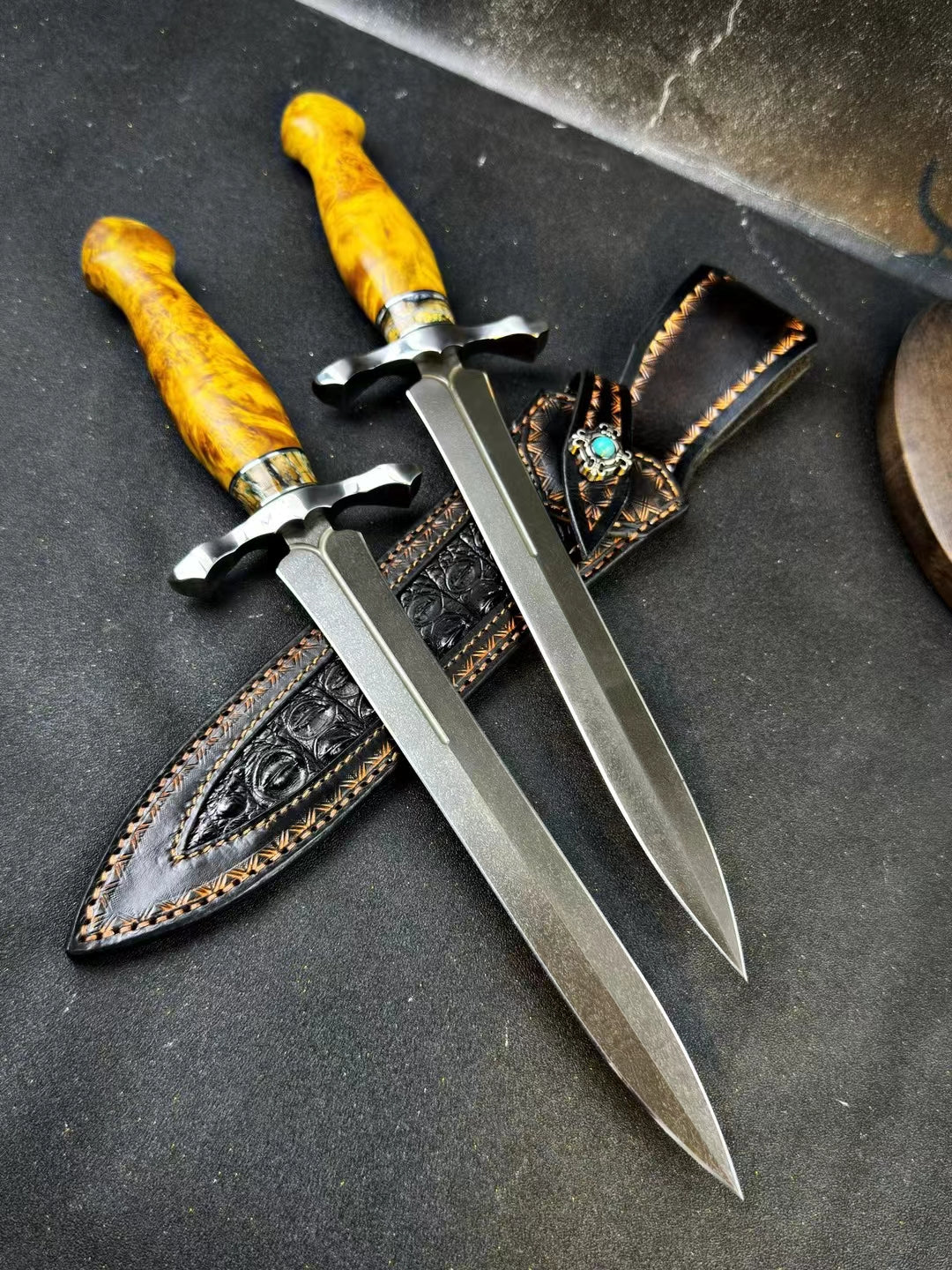 Emperor Wooz Steel Dagger Double Blade Knife