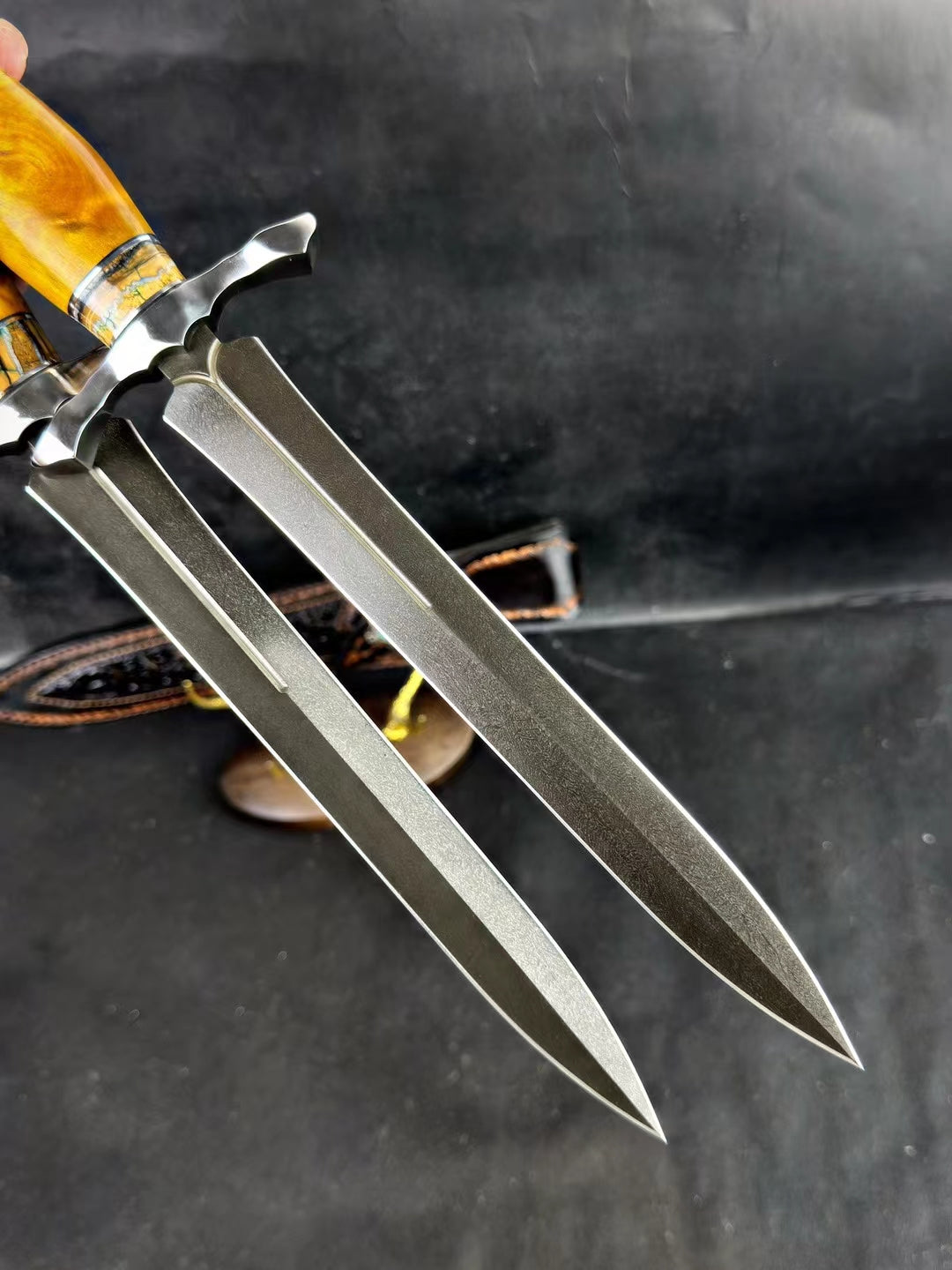 Emperor Wooz Steel Dagger Double Blade Knife